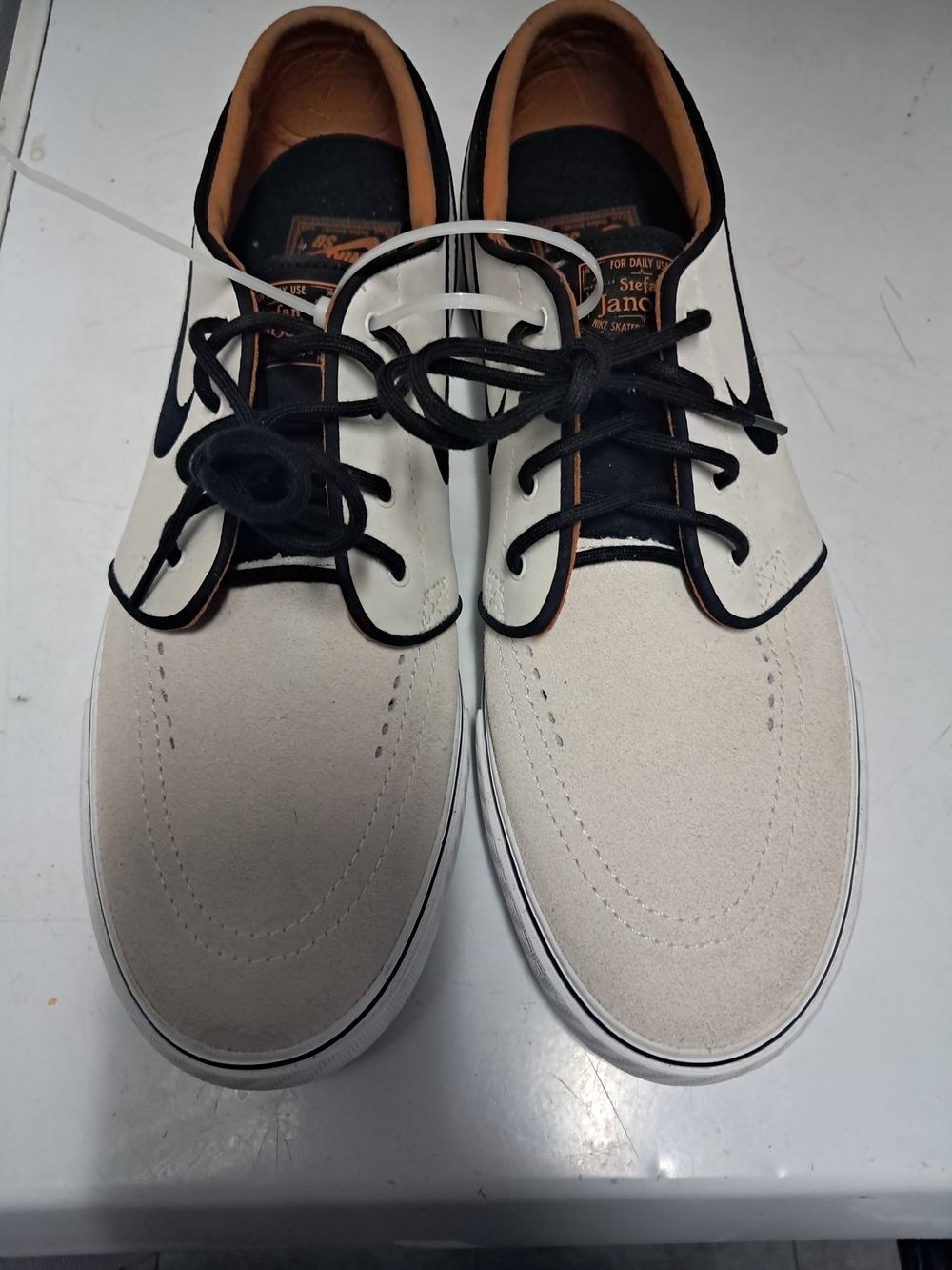 Nike Men's Low-Top Athletic Sneakers in Cream, Black and Tan Trim
